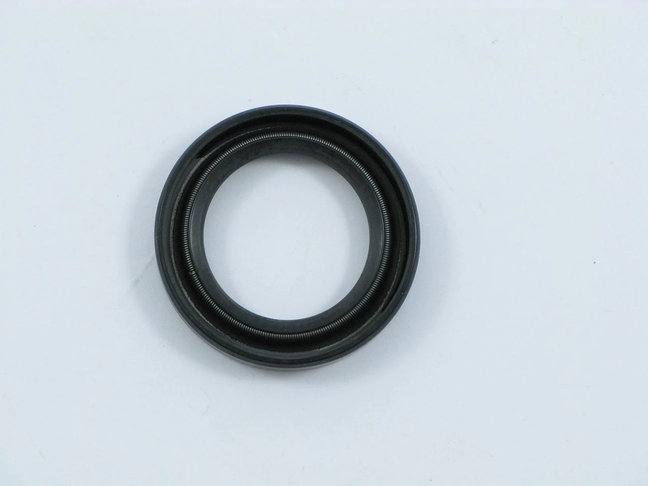 RETENTOR EIXO PILOTO CAIXA CÂMBIO 30,00X44,00X8,00MM KIA BESTA 2.7/3.0 K2400/K2700 ASIA TOPIC 30X44X8MM
