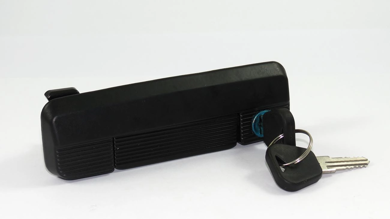 MACANETA EXTERNA FIAT 147 1976/1987 FIORINO 19982/1987  DIANTEIRA DIREITA - C/CHAVE