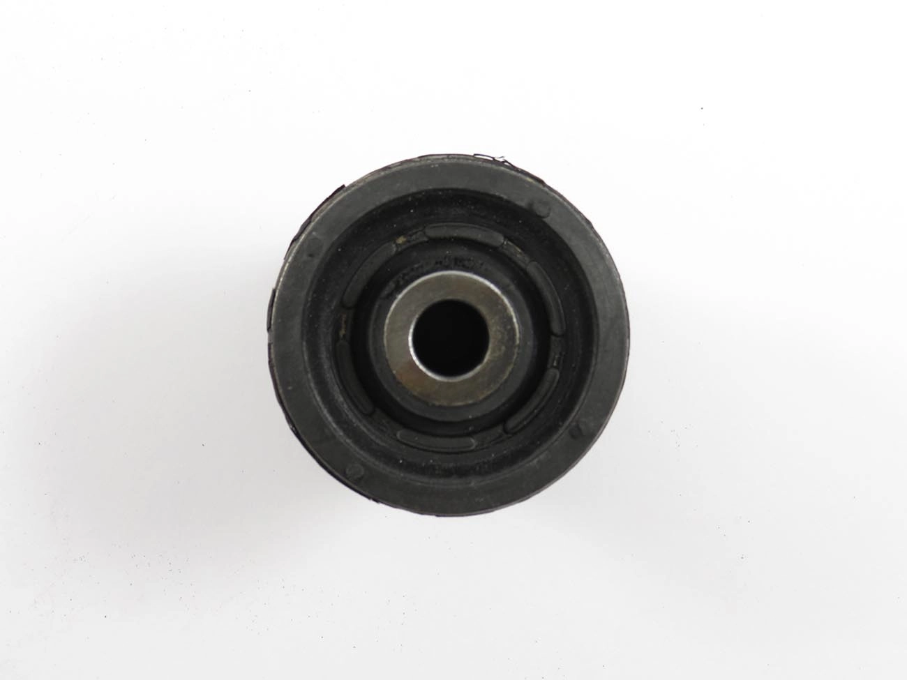BUCHA BANDEJA SUPERIOR VW AMAROK 11/ - SUSPENSÃO DIANTEIRA