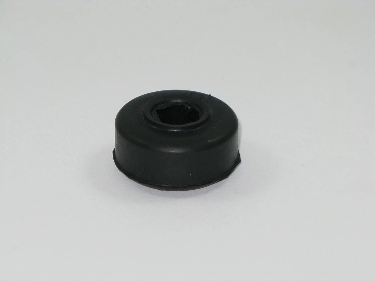 BUCHA AMORTECEDOR VW FUSCA 1300L/1500/1600/BRASILIA/VARIANT DIANTEIRO SUPERIOR