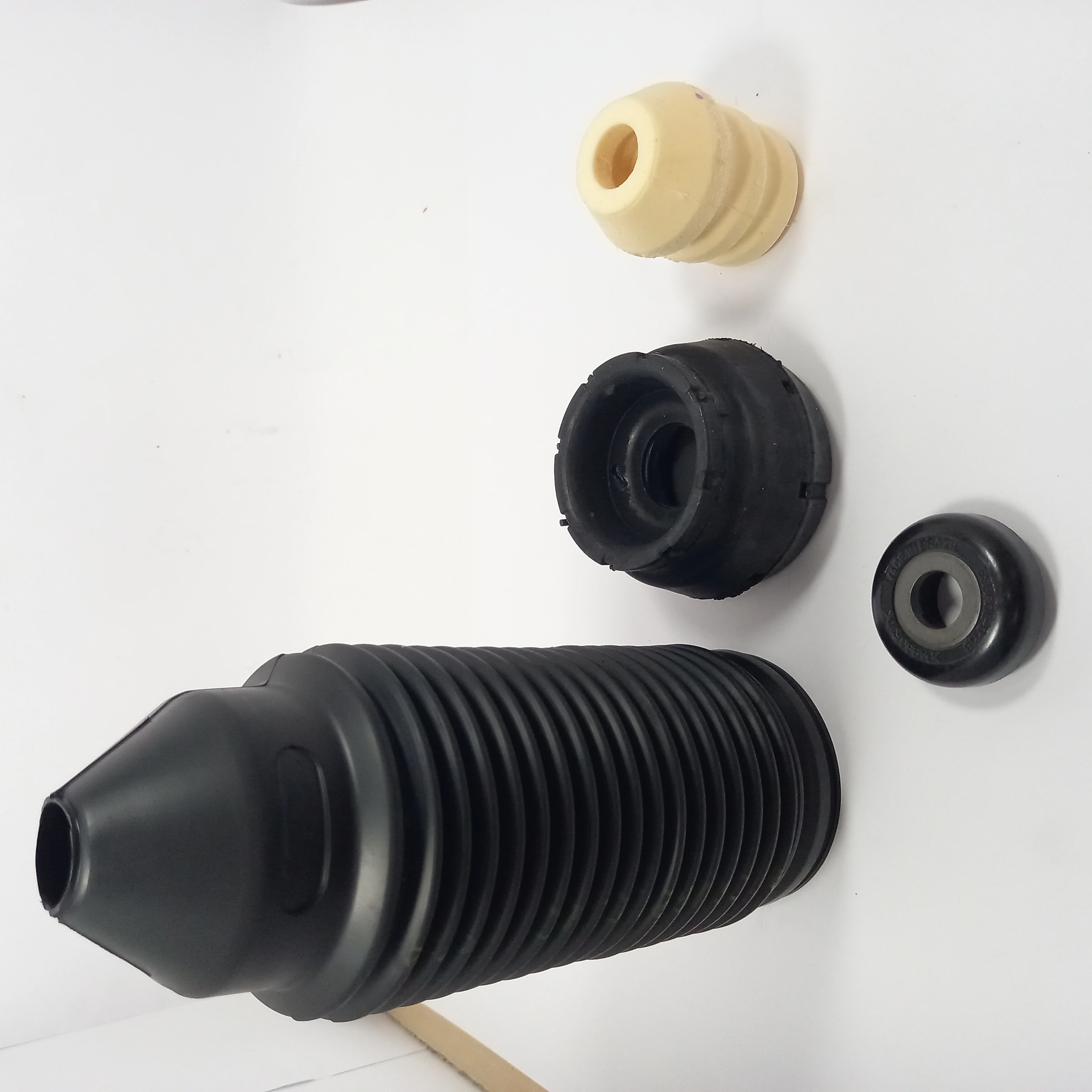 KIT AMORTECEDOR DIANTEIRO COMPLETO GM ASTRA 99/12 - VECTRA 96/11 - ZAFIRA 01/12 - PARA UM LADO