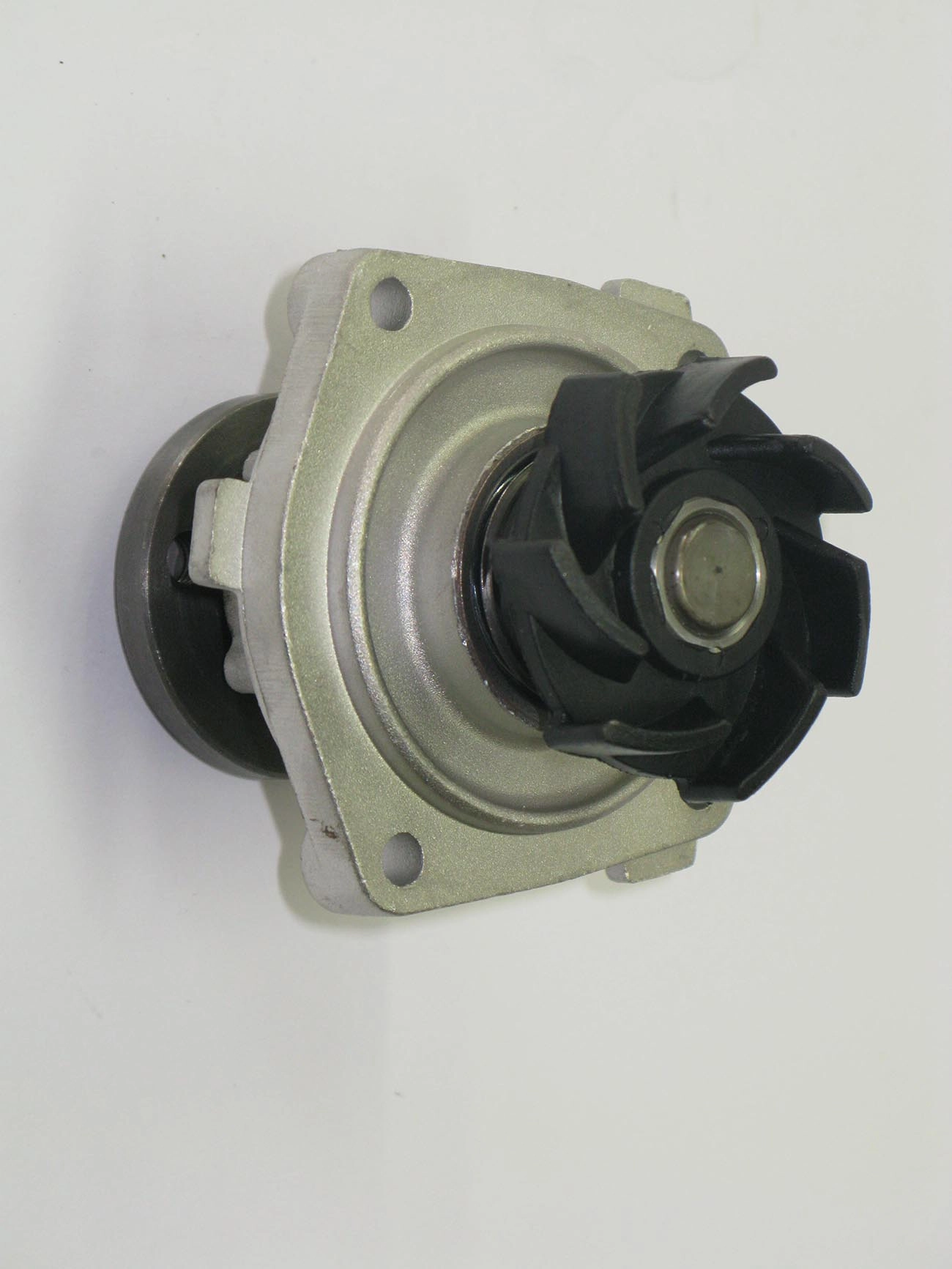 BOMBA AGUA FIAT UNO/PREMIO/ELBA/FIORINO 1.5 94/95 - UNO/FIORINO 1.0 95/01 - P/POLIA MULTI V