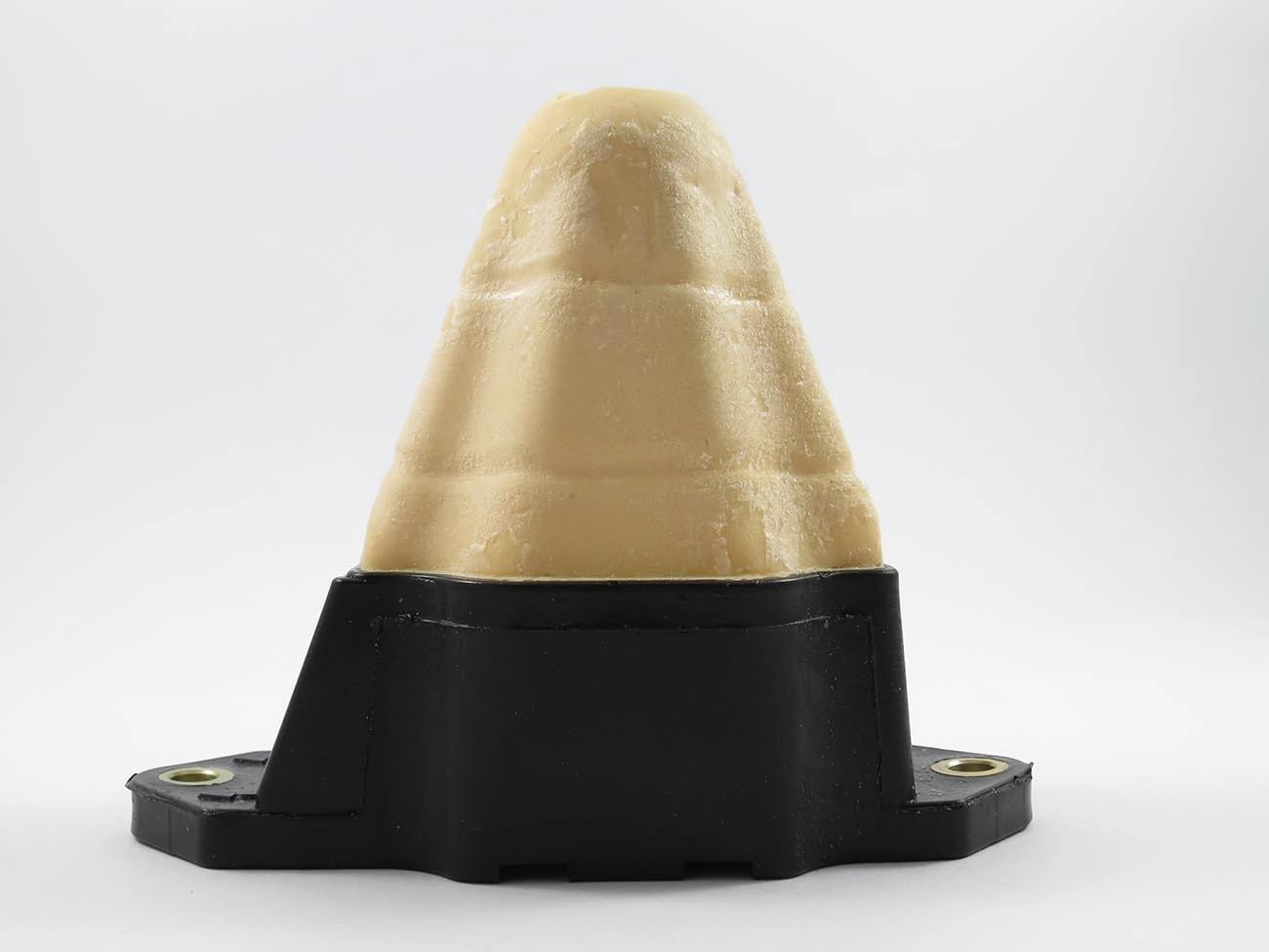 BATENTE SUSPENSAO TRASEIRA FIAT STRADA ADVENTURE 08/ - DISTANCIA FUROS 156MM
