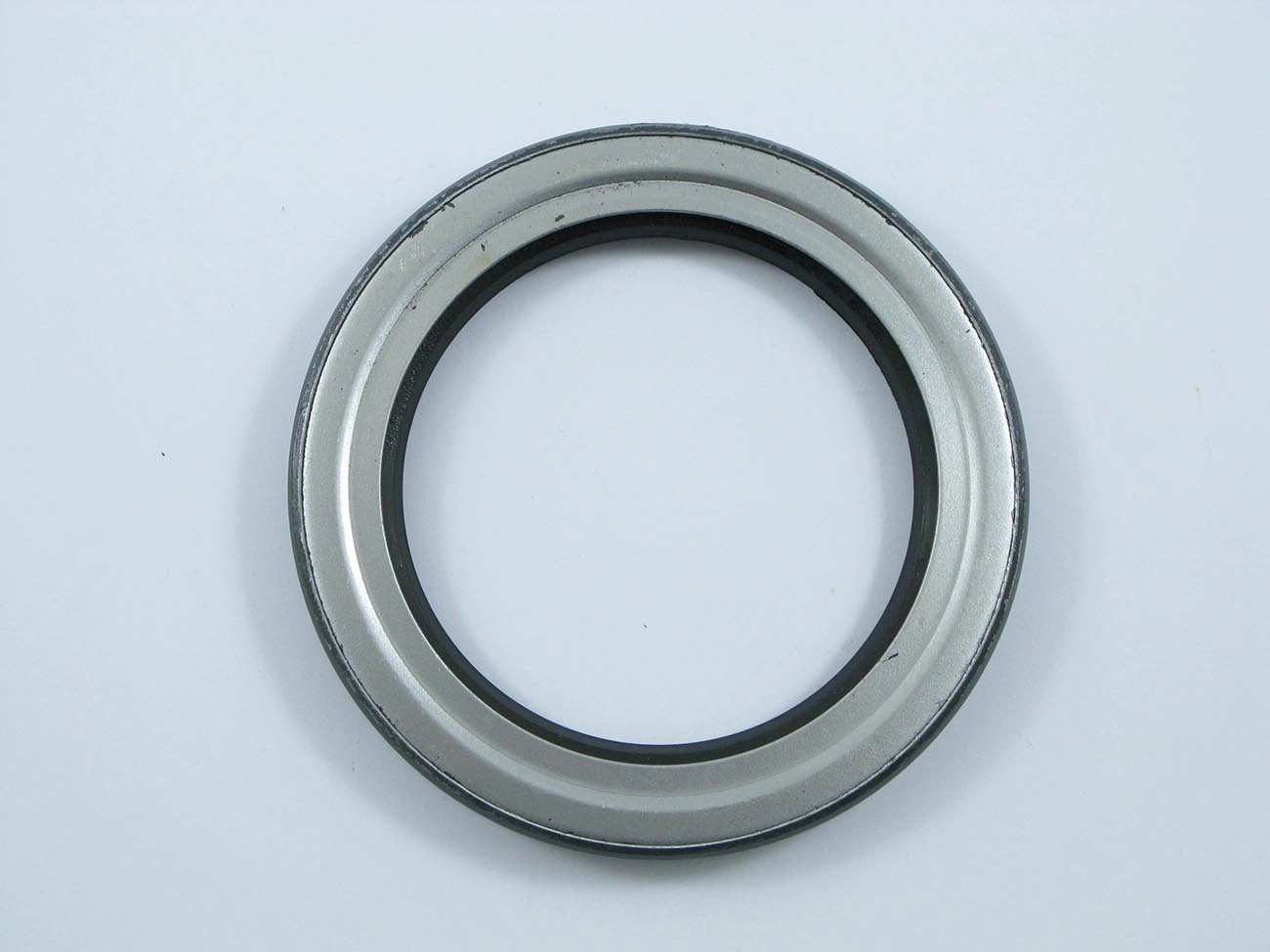 RETENTOR CUBO RODA TRASEIRO INTERNO 87,30X120,80X14,30M TRASEIRA GM A/C/D-60 TIMKEN