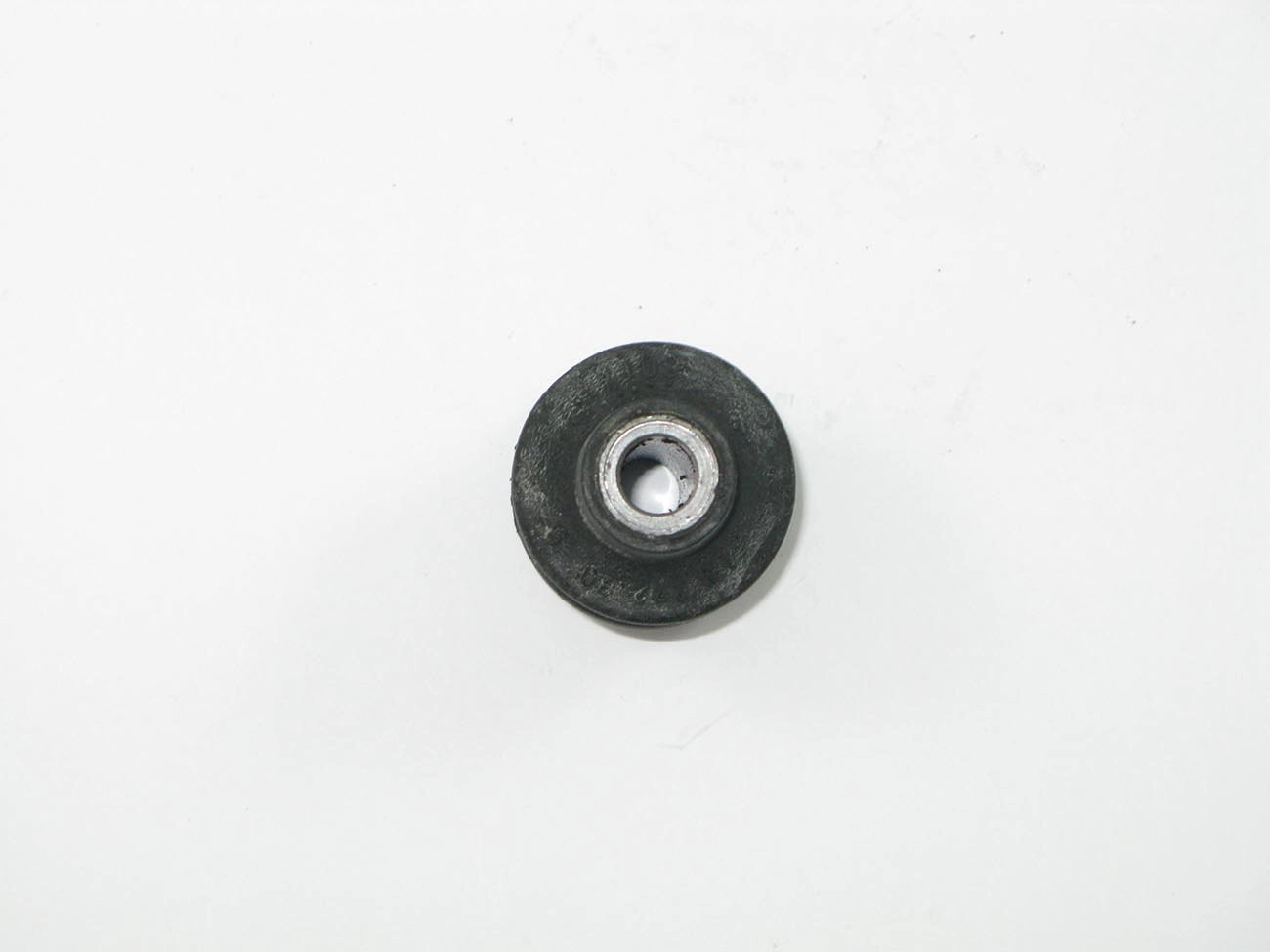 BUCHA INFERIOR AMORTECEDOR TRASEIRO VW GOL/VOYAGE/PARATI/SAVEIRO 1985/1997