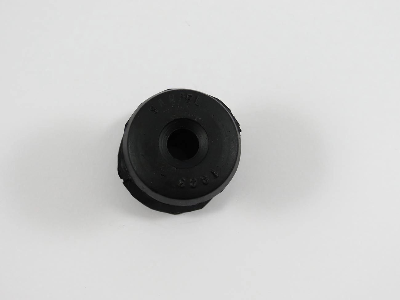 BUCHA BRACO OSCILANTE FIAT 147/FIORINO PICK-UP/FURGAO 1976/1988 PREMIO 1985 UNO 1984/1985 DIANTEIRA