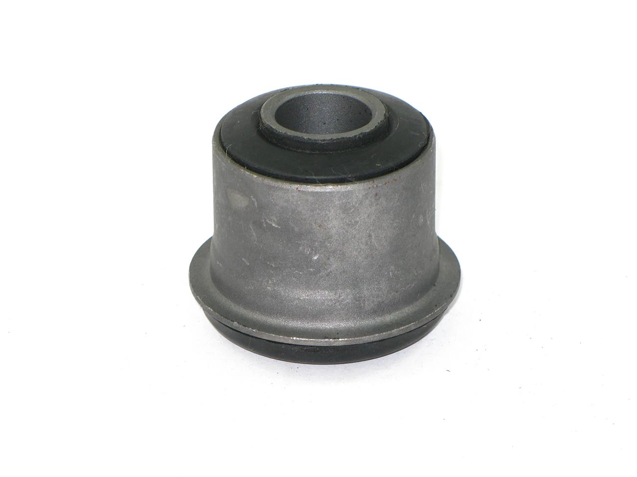 BUCHA DIANTEIRA BANDEJA SUPERIOR SUSPENSÃO TOYOTA HILUX 4X4 SR5 99/04