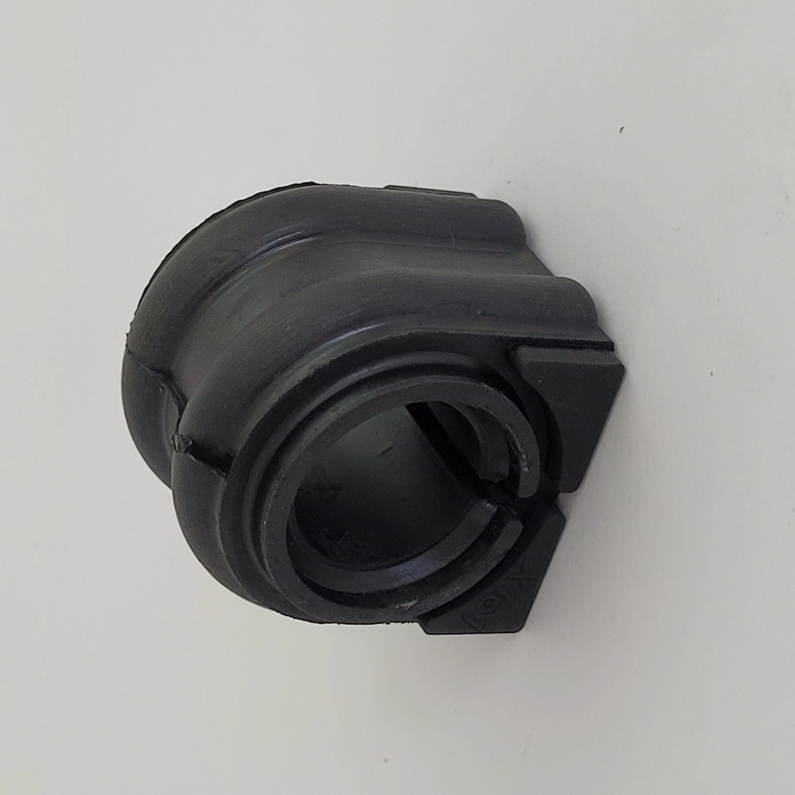 BUCHA ESTABILIZADOR DIANTEIRO GM TRACKER 2014/2019 - HYUNDAI SANTA FE 2012/ - FURO 24MM