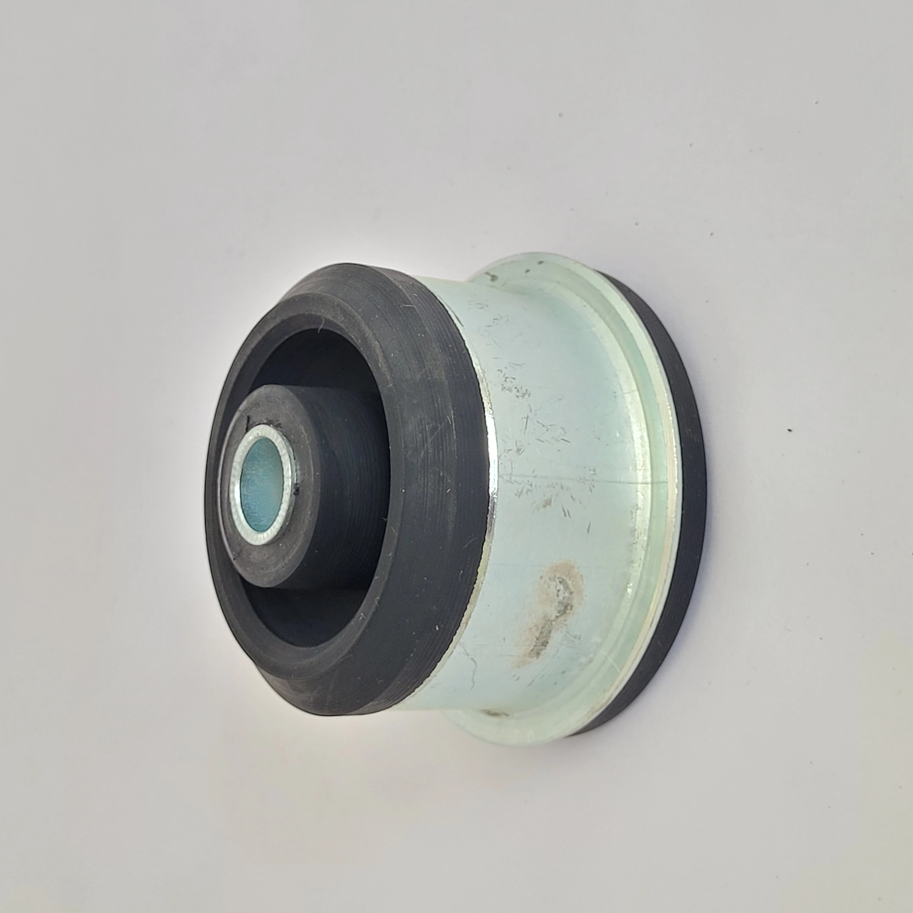 BUCHA TRASEIRA BANDEJA DIANTEIRA TOYOTA COROLLA/FIELDER 02/19 - SUSPENSÃO DIANTEIRA BUCHA MAIOR