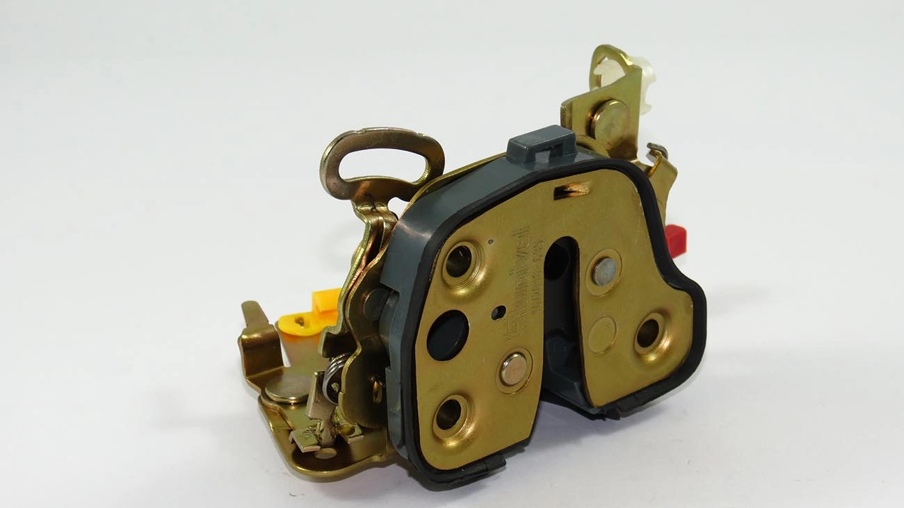 FECHADURA PORTA GM CORSA 2/4 PORTAS /2001 DIANTEIRA - ESQUERDA