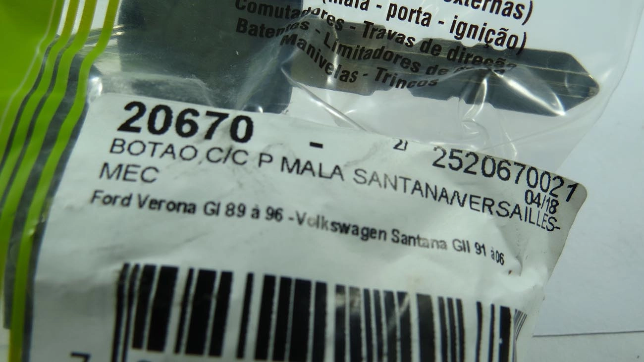 FECHADURA PORTA MALAS VW SANTANA 91/ - BOTAO PORTA MALAS C/CHAVE - MECANICO
