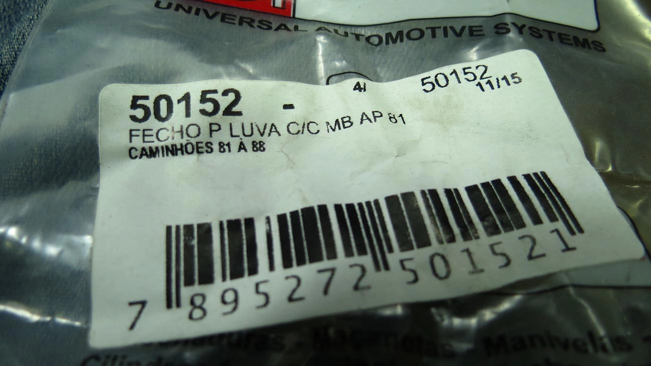 FECHADURA PORTA LUVAS MB CAMINHOES 81/88 - C/CHAVE