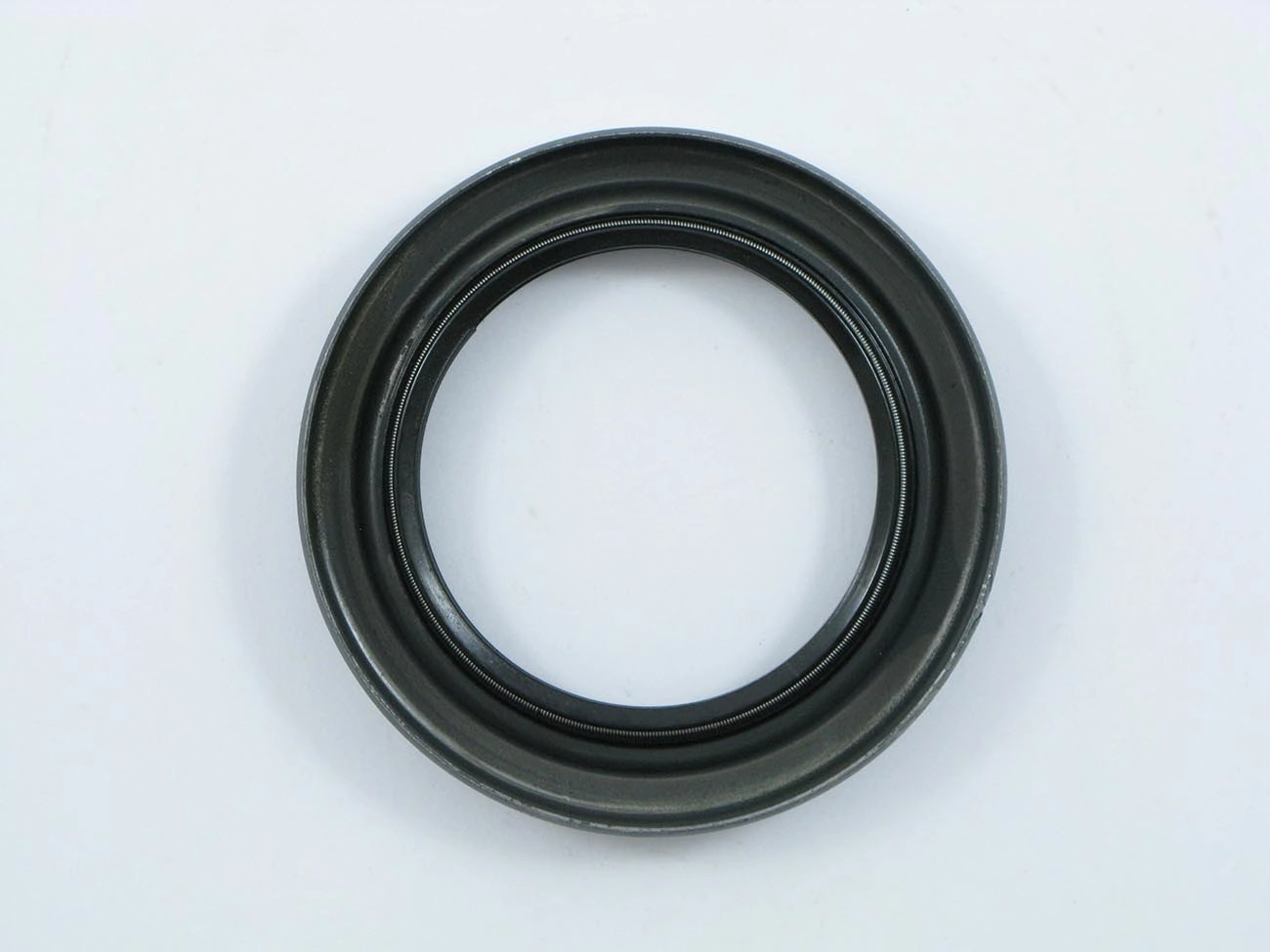 RETENTOR PINHÃO DIFERENCIAL TRASEIRO 54,00X79,35X12,70MM FORD 814/F-4000 GM A/C/D-40 VW 6-80-6-90-7-90/7-110 54X79,35X12,70