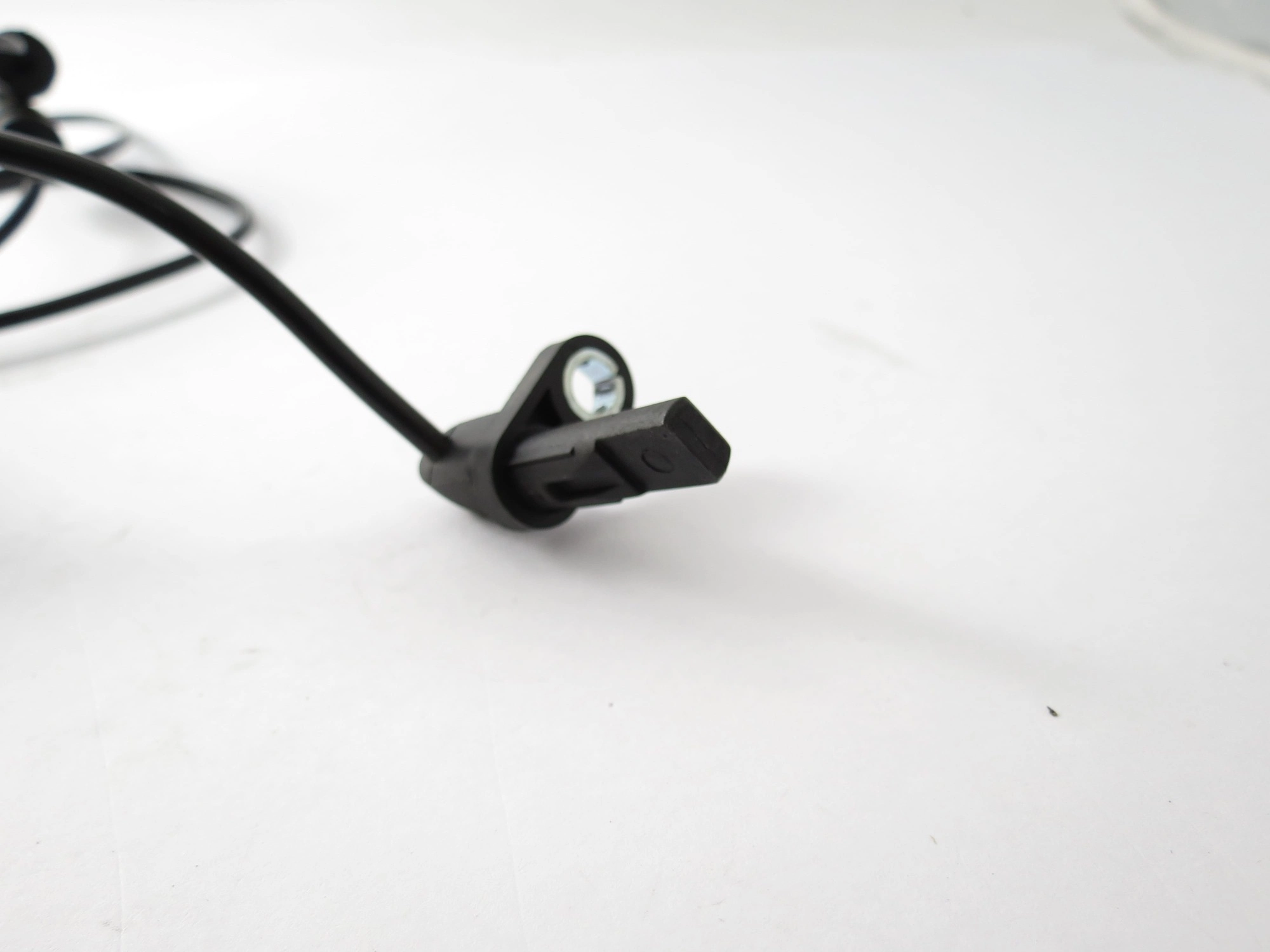 SENSOR ABS TRASEIRO DIREITO FIAT STRADA 1.4 2013/2014 - FIRE 2060MM