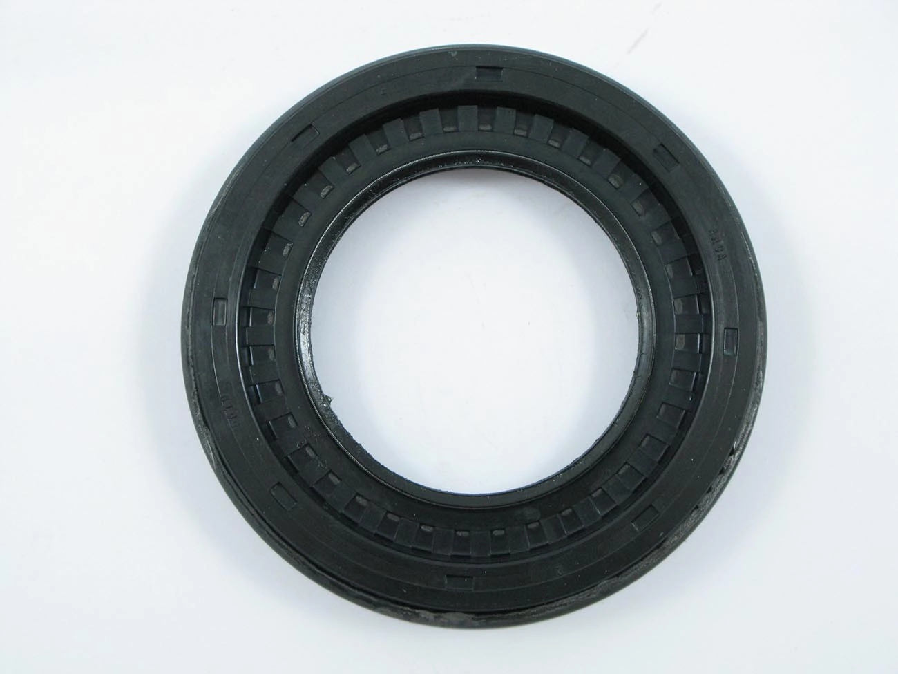 RETENTOR DIFERENCIAL VW 12.140/12.170/12.180/13.150/13.170/13.180/17.210/17.220/15.180/17.300/24.250
