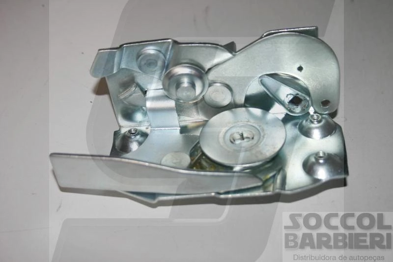 FECHADURA PORTA WILLYS F-75/RURAL 66/ - DIREITA
