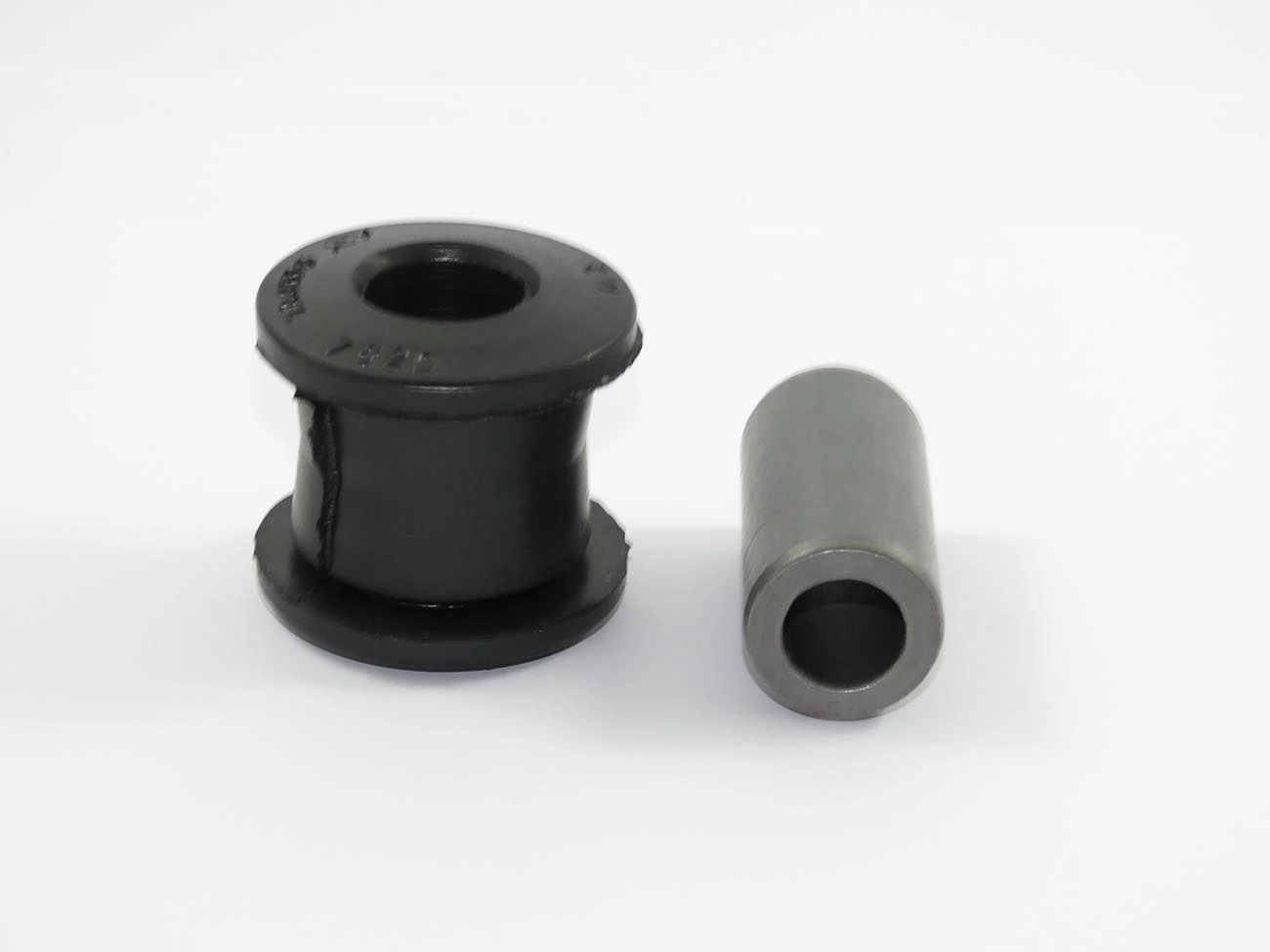 BUCHA DIANTEIRA BANDEJA DIANTEIRA FIAT DUCATO 98/17 - CITROEN JUMPER 94/17 - PEUGEOT BOXER 94/17
