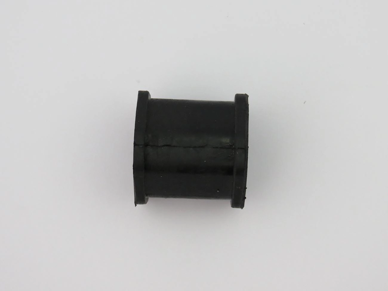 BUCHA EXTERNA DO ESTABILIZADOR DIANTEIRO MITSUBISHI L200 03/ - PAJERO SPORT 01/