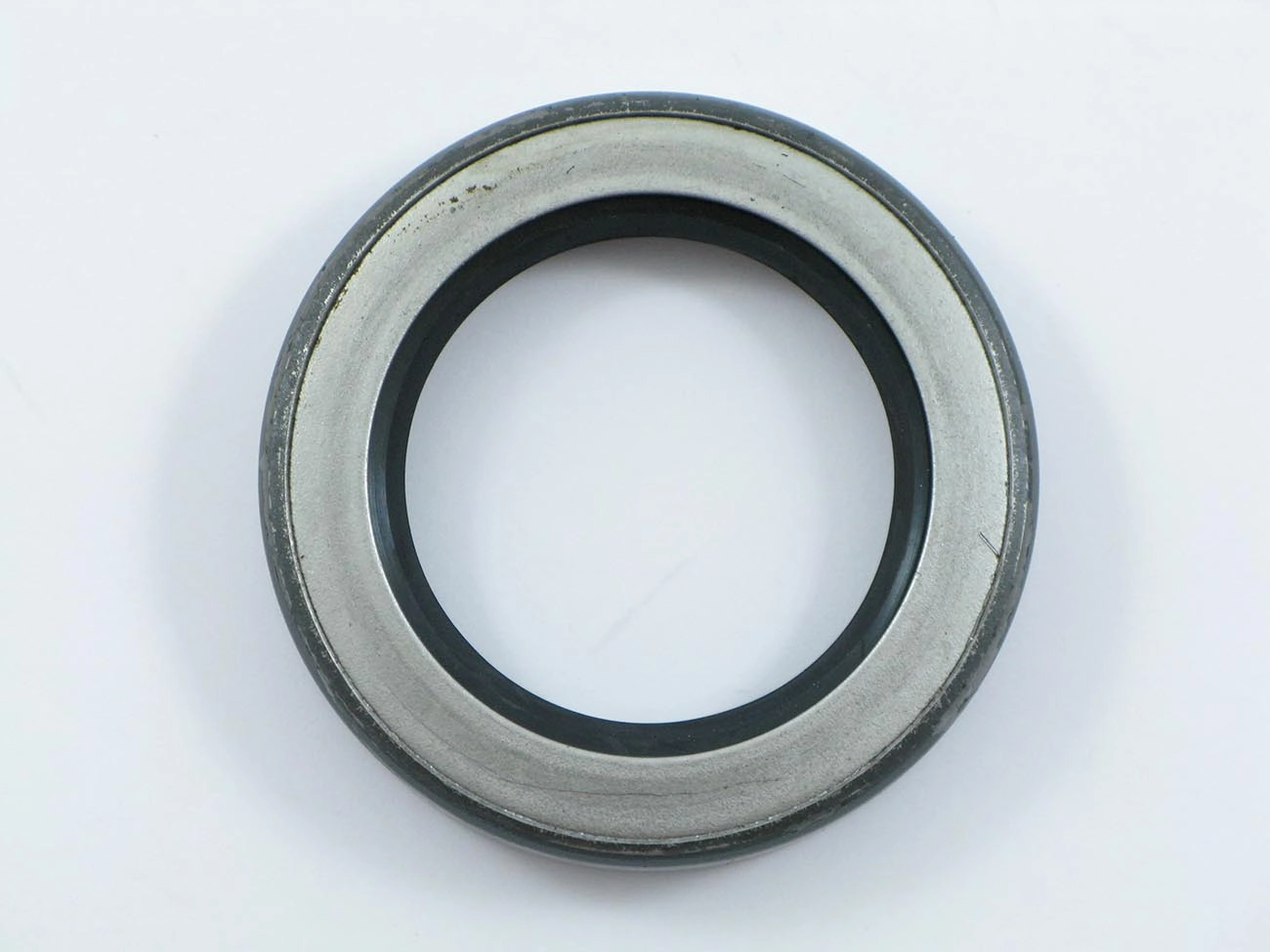 RETENTOR RODA TRASEIRA GM C-10/C-14 /70