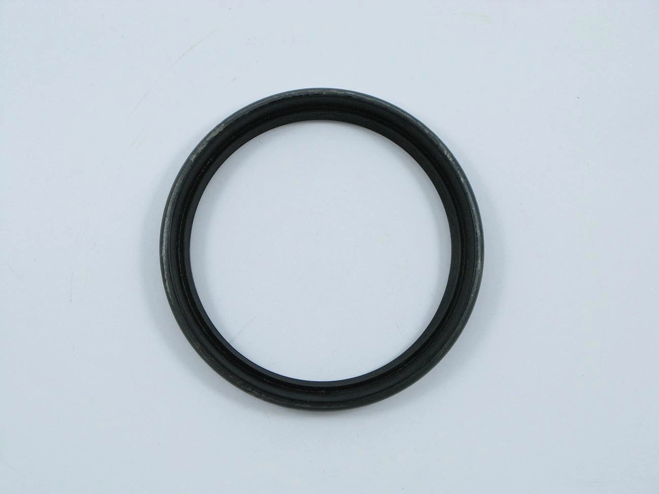 RETENTOR RODA DIANTEIRA MB 180 INTERNO