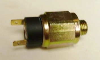 INTERRUPTOR LUZ FREIO FORD CARGO 814/815/1417/1421/2425/2426/3222