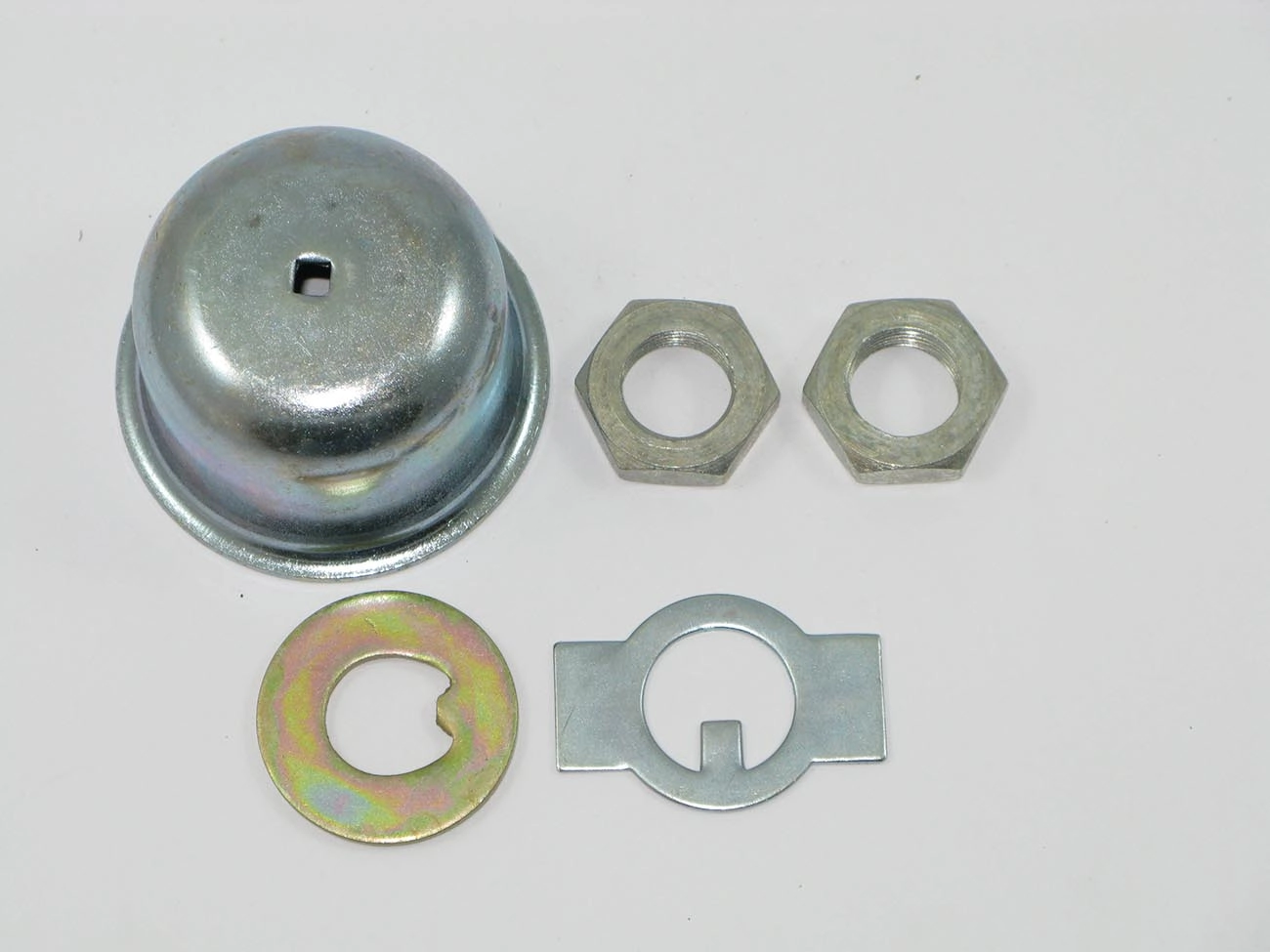 KIT CALOTA RODA DIANTEIRA ESQUERDA COM FURO VW KOMBI /82 ESQUERDO