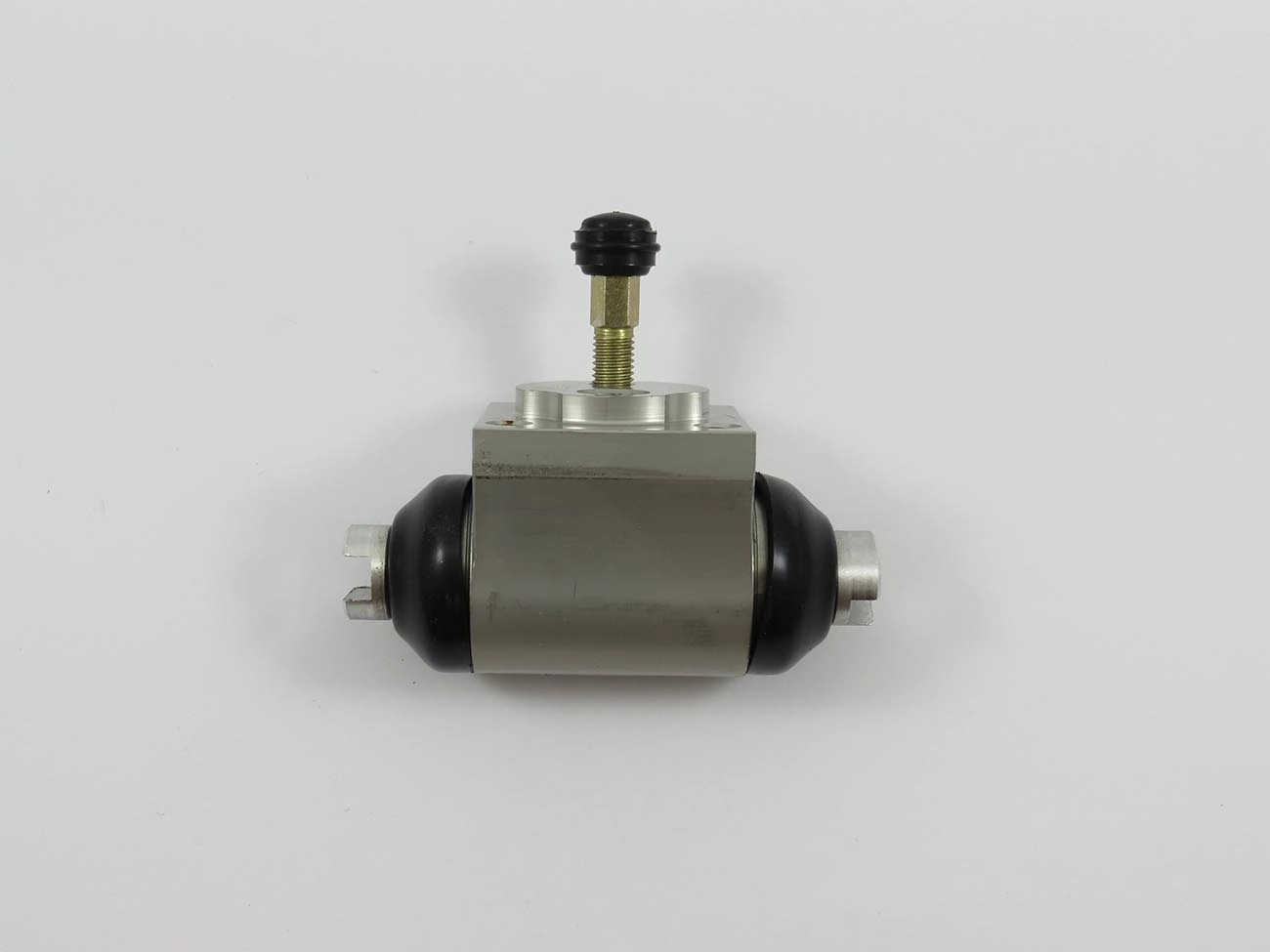 CILINDRO RODA MITSUBISHI PAJERO TR4 - TODOS - 20.63 - TRASEIRO