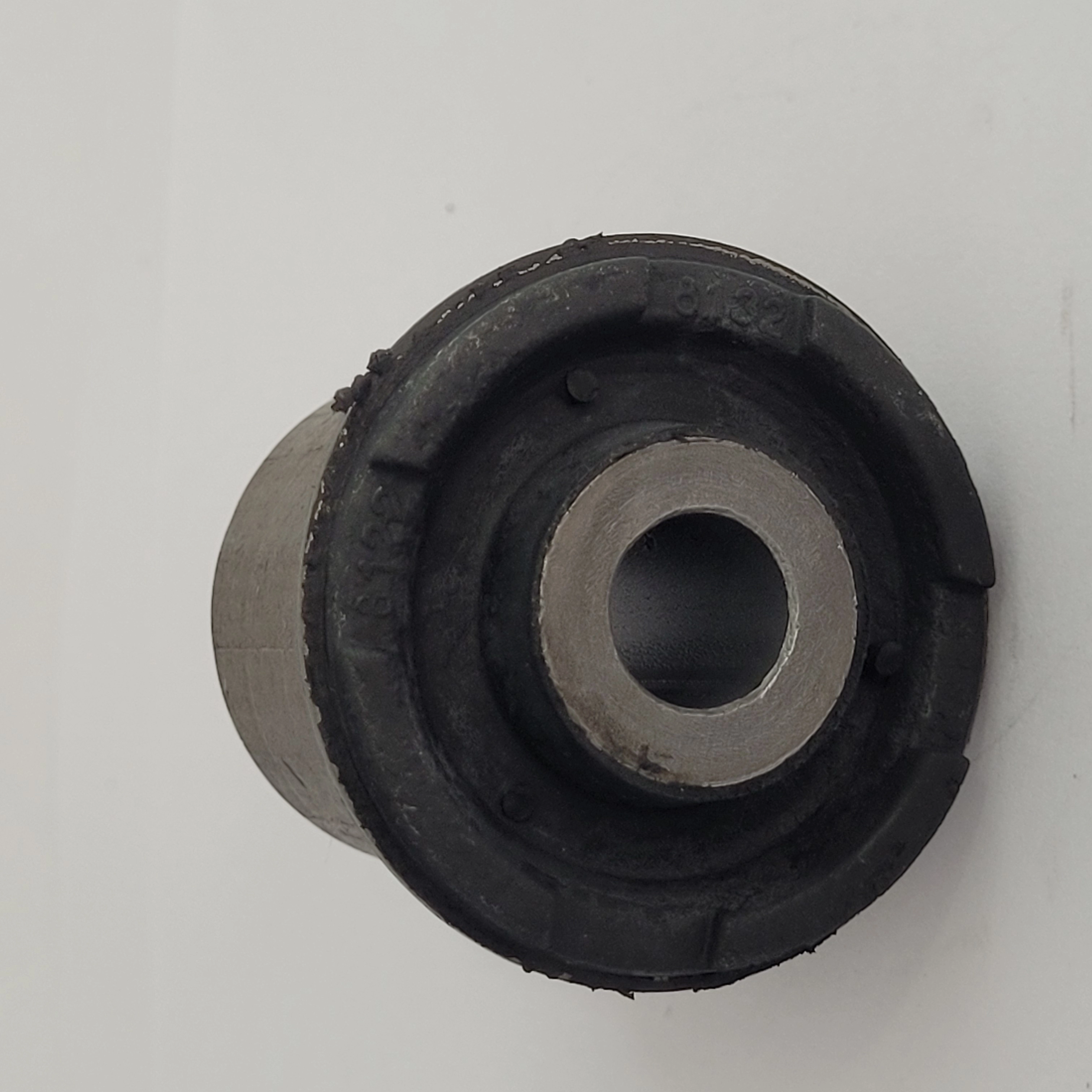 BUCHA TRASEIRA DA BANDEJA DIANTEIRA HYUNDAI TUCSON 2005/ - KIA SPORTAGE 2004/2010