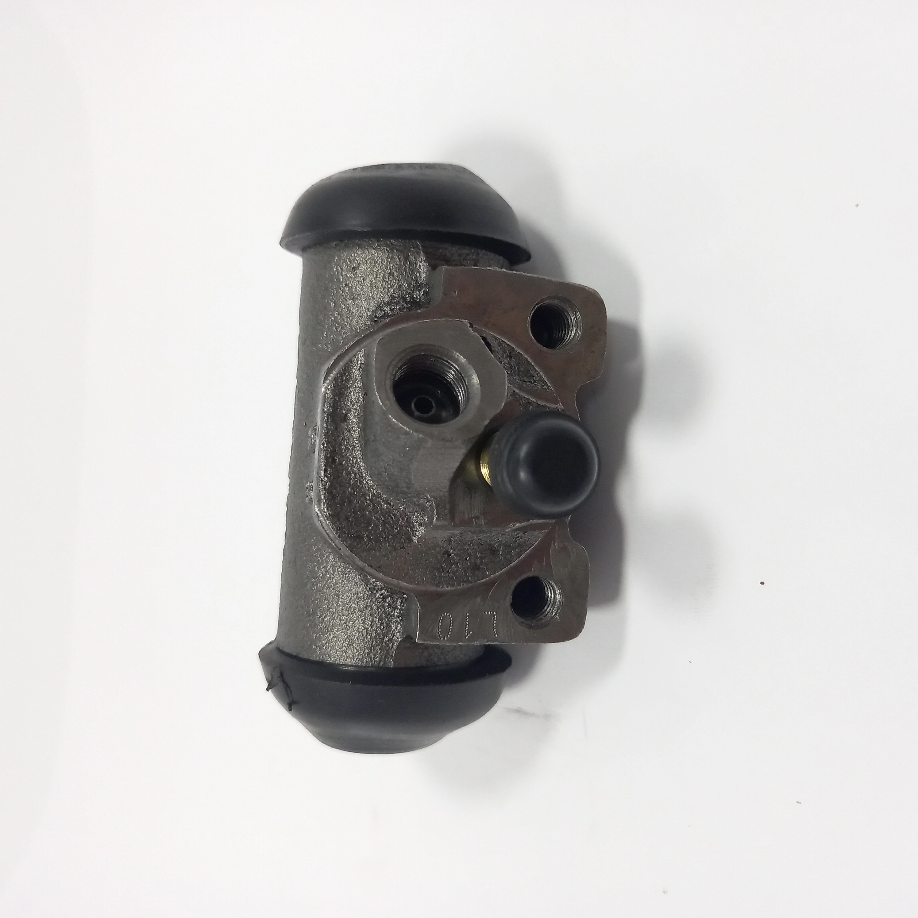 CILINDRO RODA TRASEIRA ESQUERDA AGRALE 1600/1800 90/96 -  FORD F-4000 85/94 - 15/16 - 23,81MM
