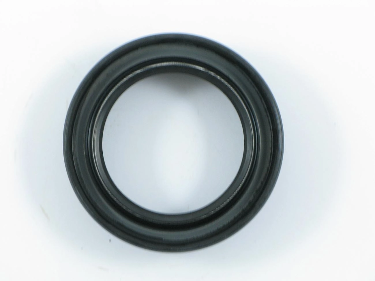 RETENTOR DIFERENCIAL DIANTEIRO ESQUERDO TOYOTA HILUX 3.0 2005/ - 47X69X11X26MM