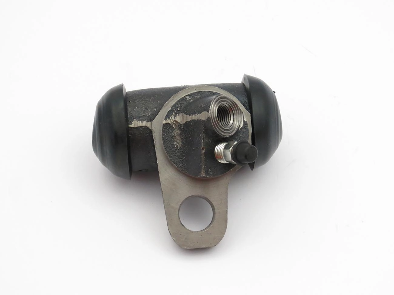 CILINDRO RODA DIANTEIRA ESQUERDA GM A/C-10/14/15/VERANEIO 68/75 - 3100 64/67 - 1.1/8 - 28,57MM