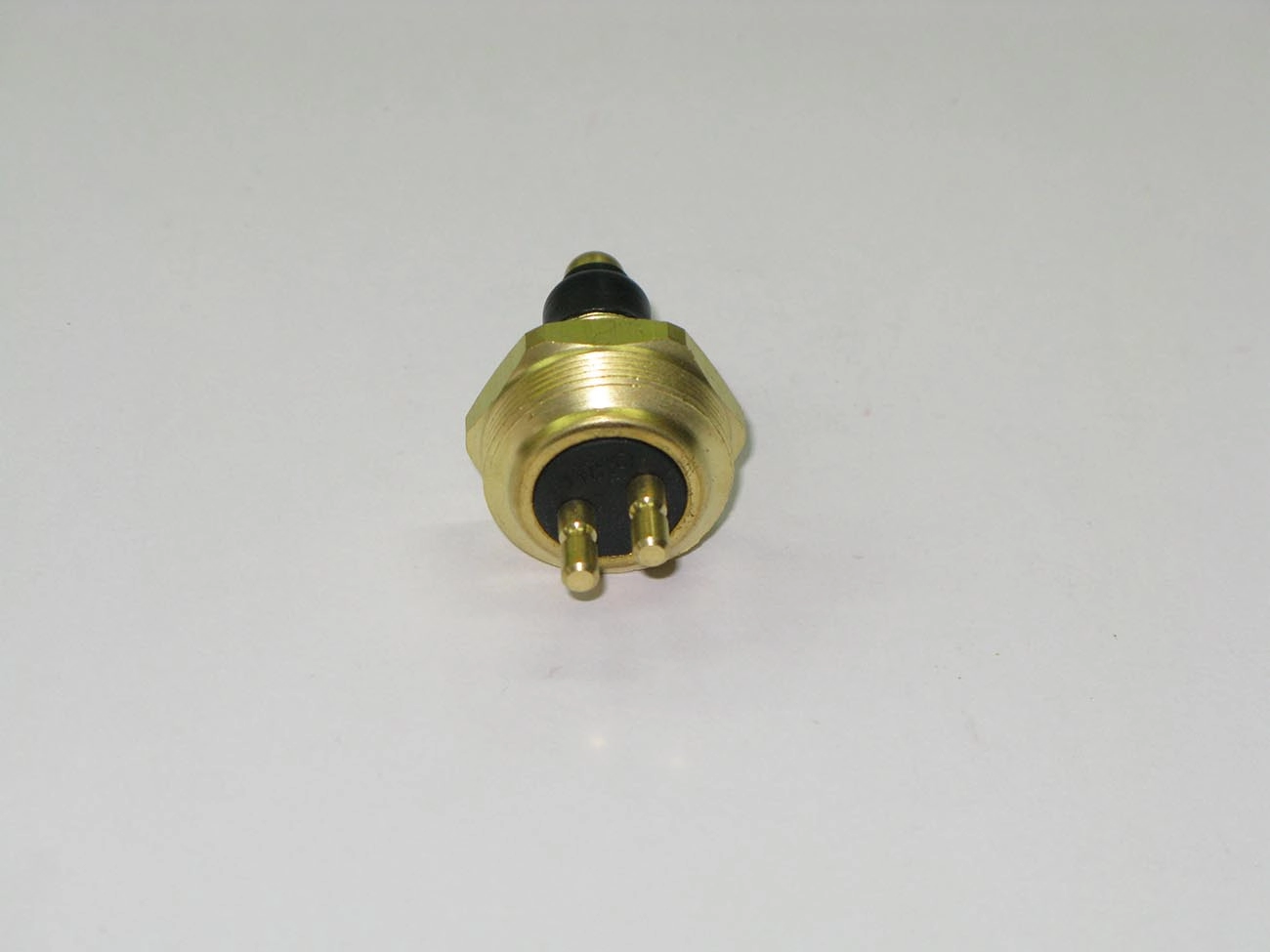 INTERRUPTOR LUZ FREIO MB 1214/1618/O-400 A AR