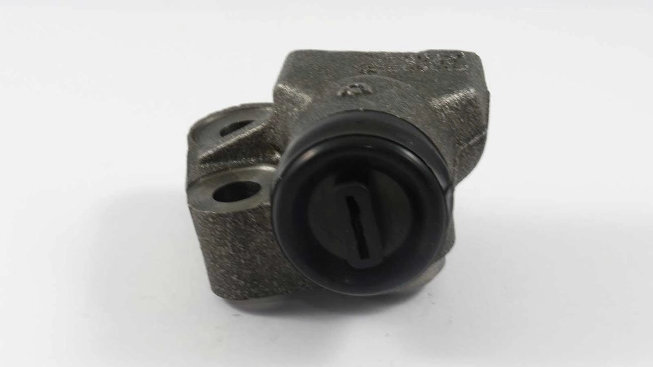 CILINDRO RODA DIANTEIRA SUPERIOR DIREITO VW KOMBI 67/82 - 1PVW KOMBI 67/82 - 1P