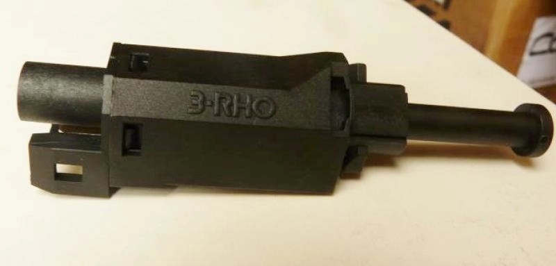 INTERRUPTOR LUZ FREIO VW SANTANA/PARATI/GOL/POLO/GOLF SEAT CORDOBA/IBIZA