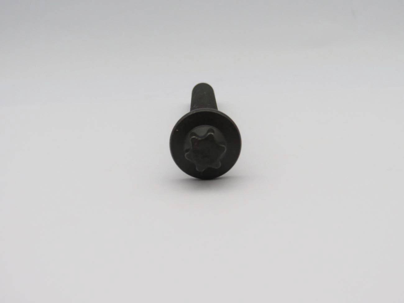 PARAFUSO DE CABECOTE RENAULT CAPTUR 17/ DUSTER 11/ FLUENCE 11/14 MEGANE 02/11 LAGUNA 09/01