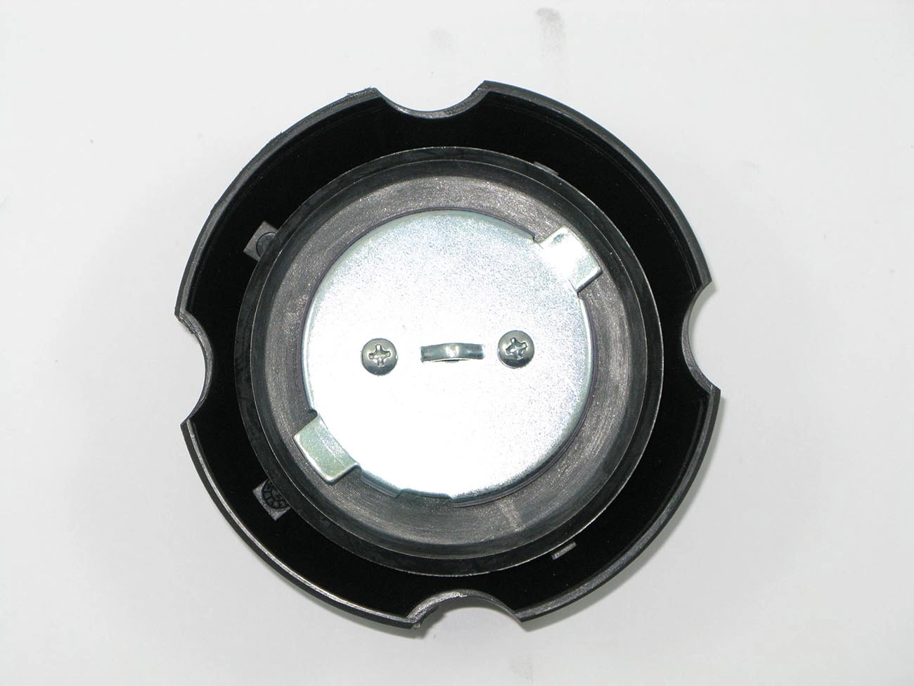 TAMPA TANQUE VW/MB CAMINHOES 90/ - SCANIA 91/ - S/CHAVE