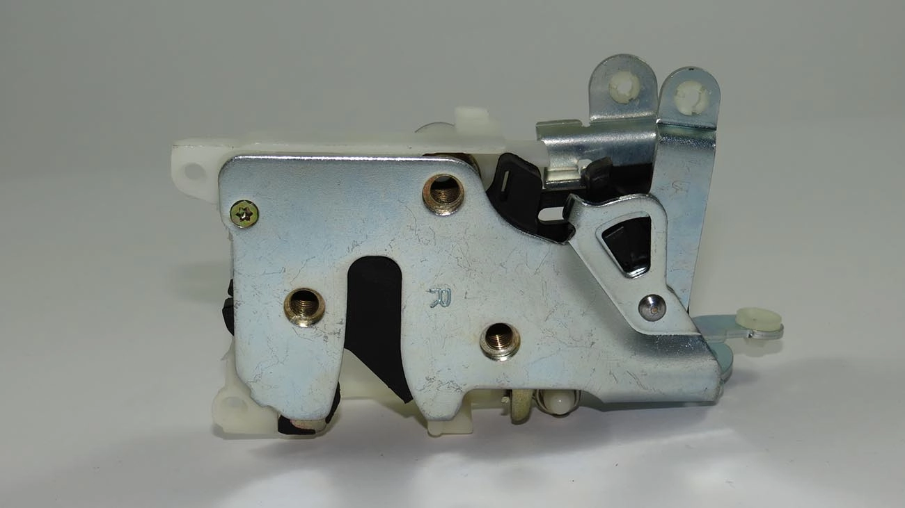 FECHADURA PORTA GM S-10/BLAZER 95/ - DIANTEIRA DIREITO - MECANICA PRE-DISPOSTA P/ELETRICA
