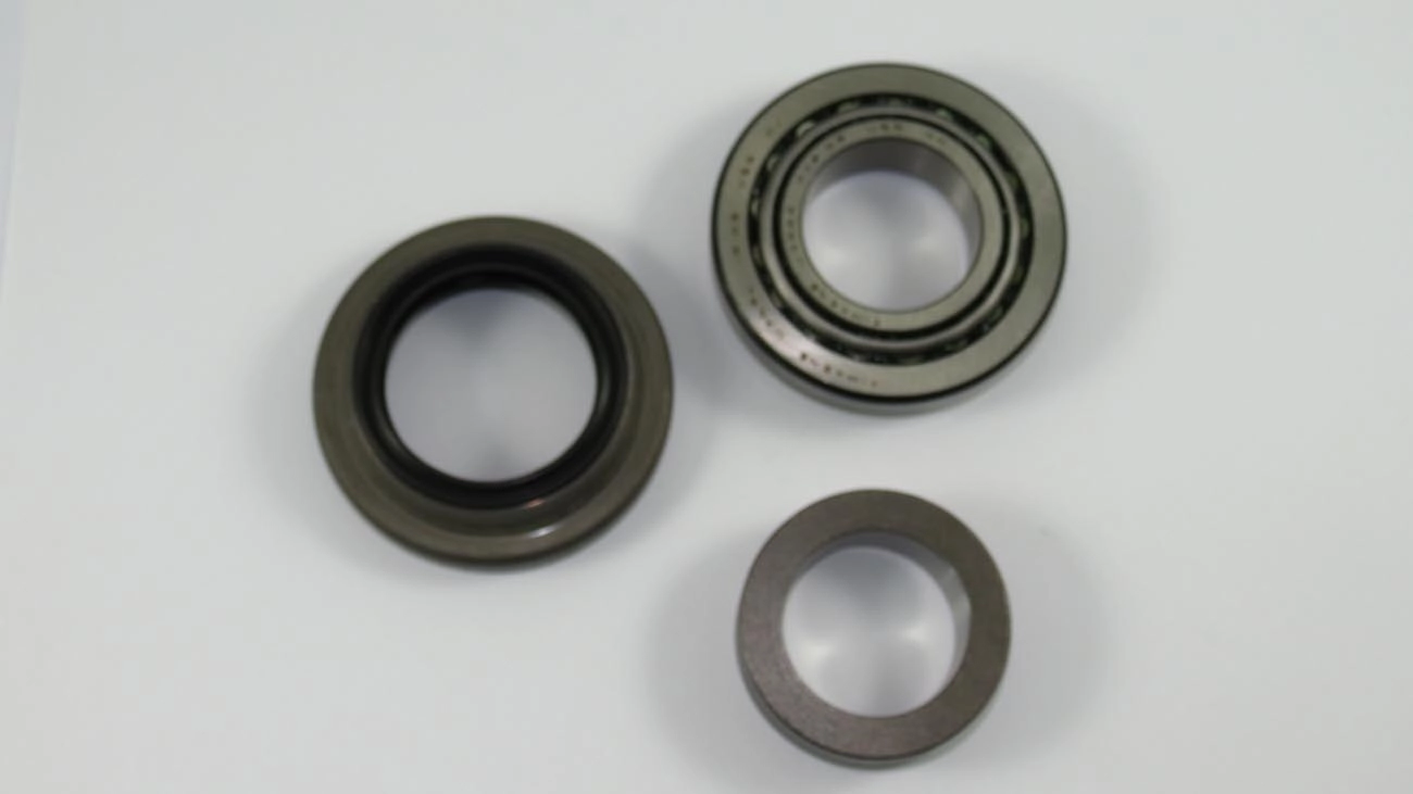 ROLAMENTO RODA TRASEIRA FORD F-1000 - 79/90 - DANA 44 - COM ANEL DE ENCOSTO/RETENTOR
