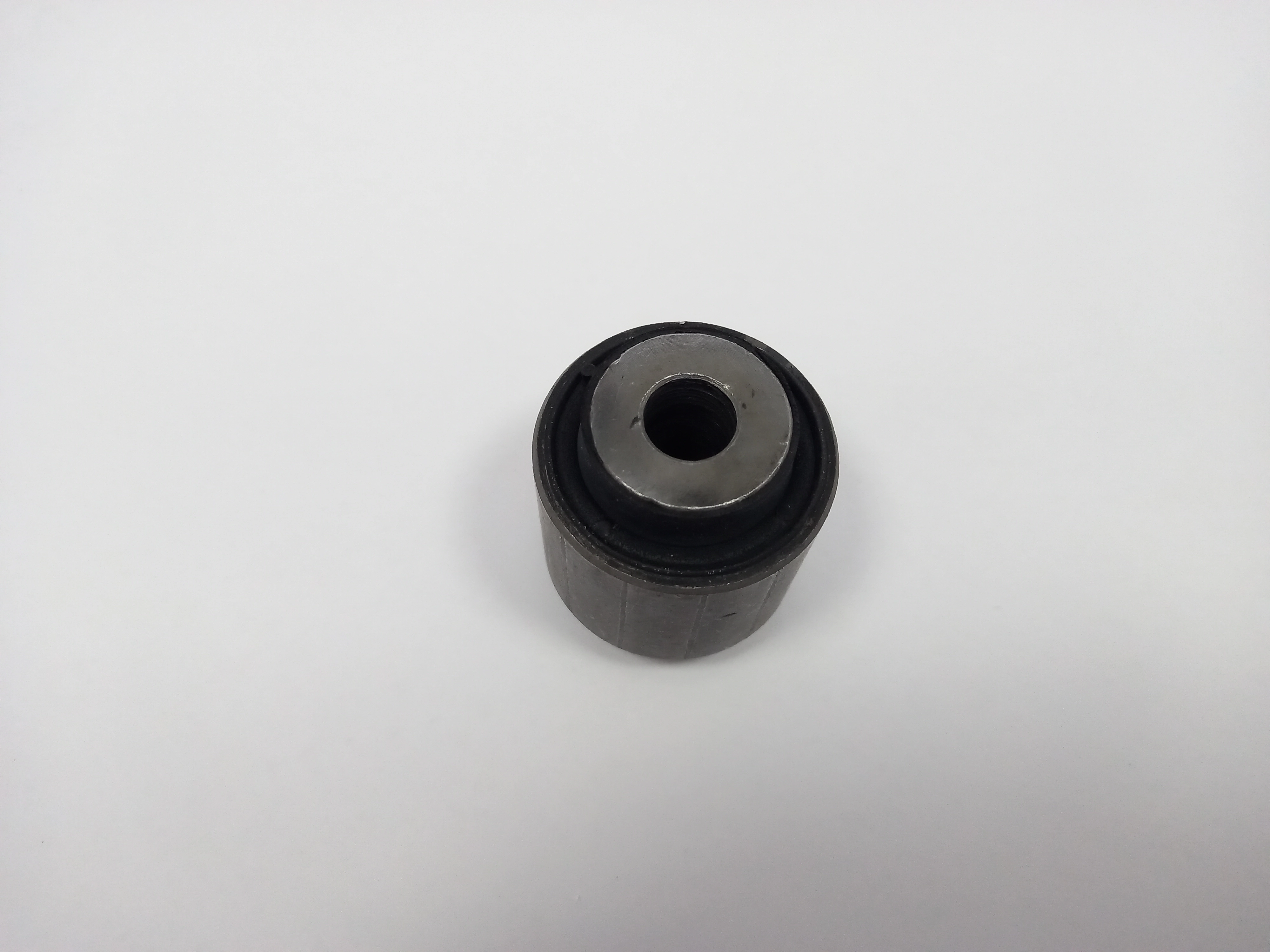 BUCHA BRACO TRANSVERSAL INFERIOR FIAT TORO 2016/ - SUSPENSAO TRASEIRA - 14X50X60MM
