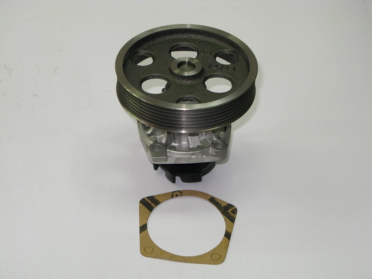 BOMBA AGUA FIAT PALIO/STRADA 1.0 8V 09.99/08.00 - COM POLIA MULTI V 6 CANAIS