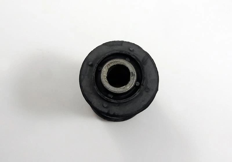 BUCHA DIANTEIRA FEIXE MOLAS TRASEIRO FIAT FIORINO 1994/ STRADA 1999/
