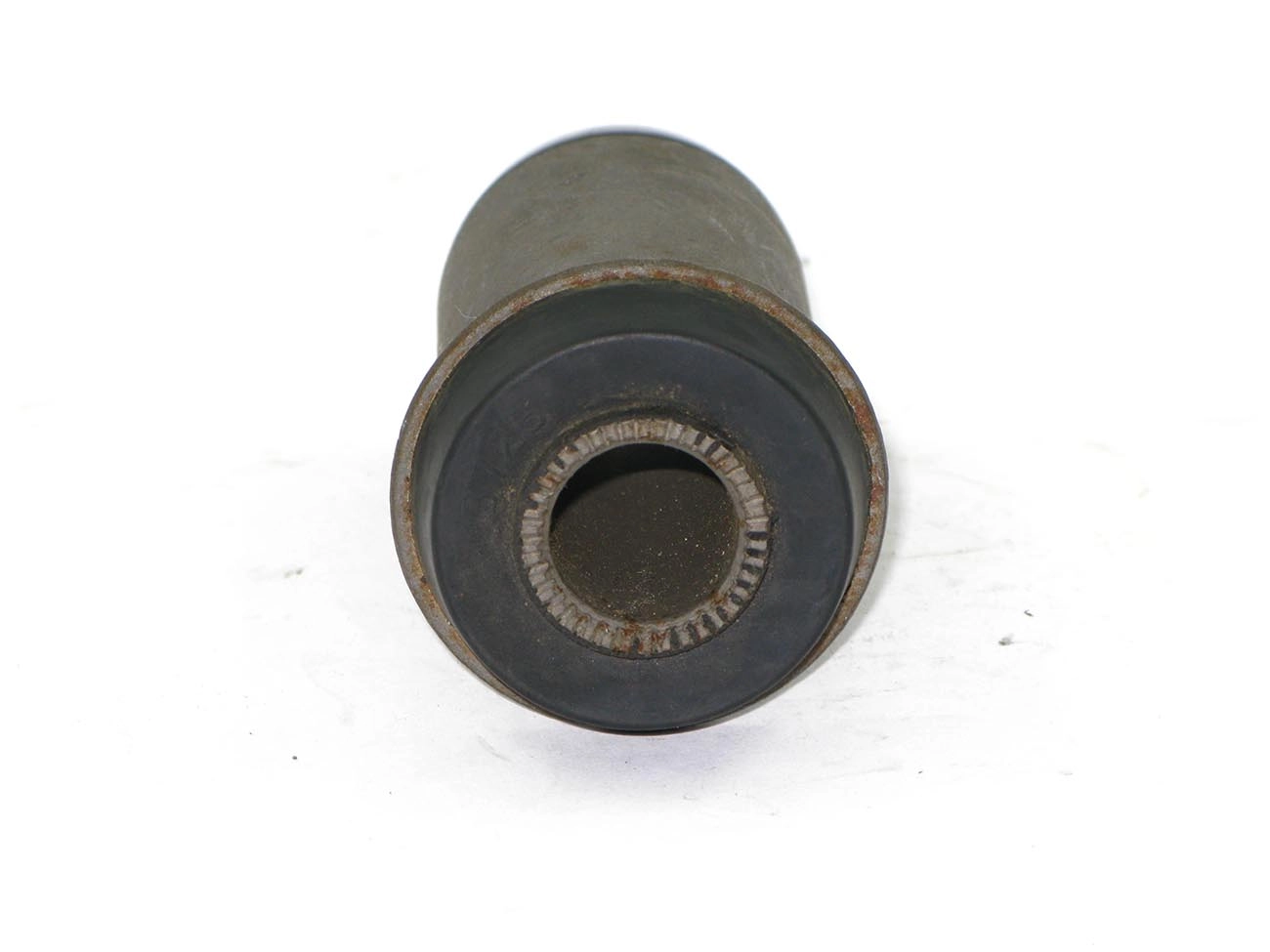 BUCHA BANDEJA INFERIOR TOYOTA HILUX 4X2 1997/2004 - SUSPENSÃO DIANTEIRA
