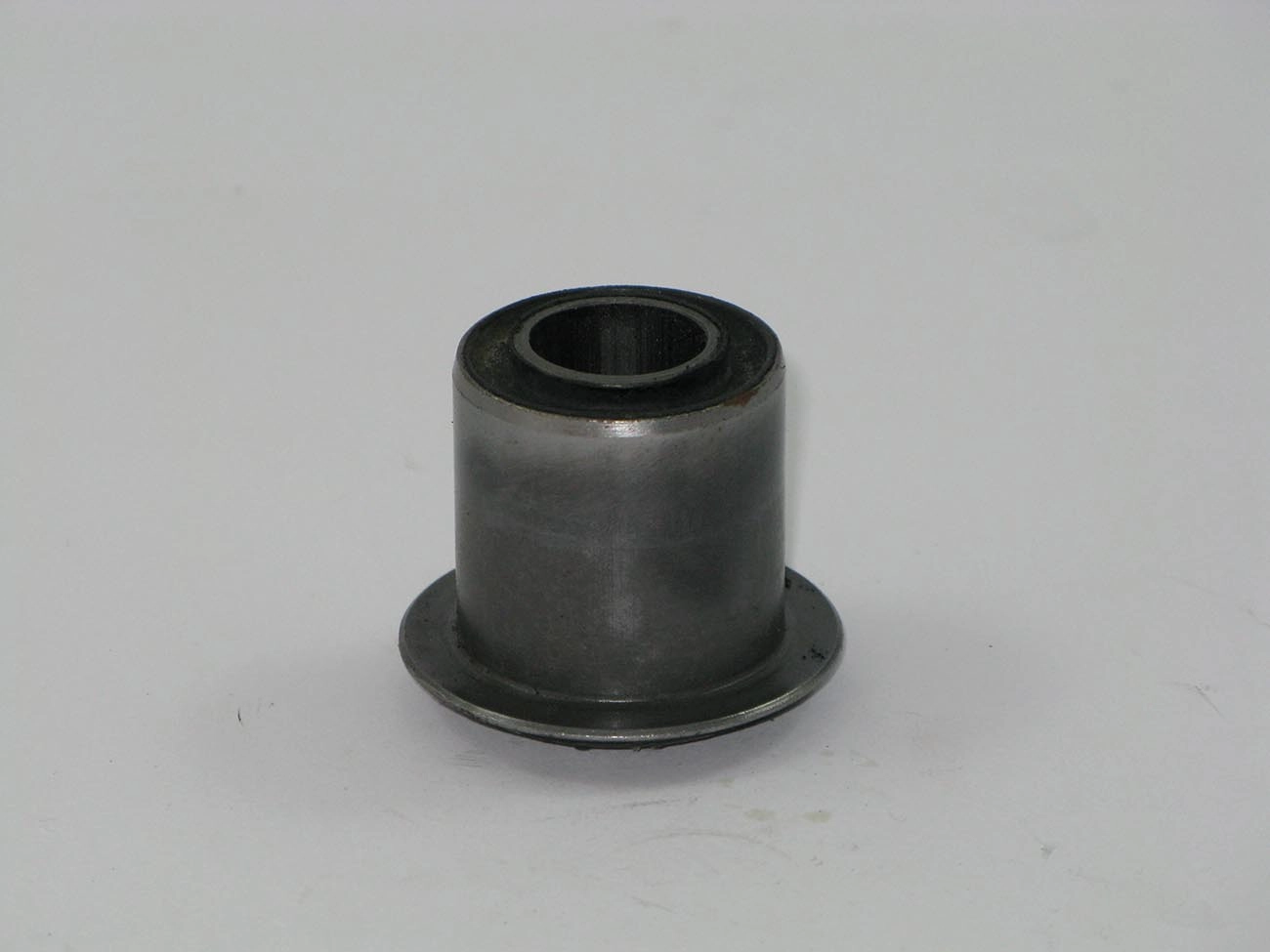 BUCHA BANDEJA INFERIOR SUSPENSÃO DIANTEIRA MITSUBISHI L-200 1995/ SUSPENSAO