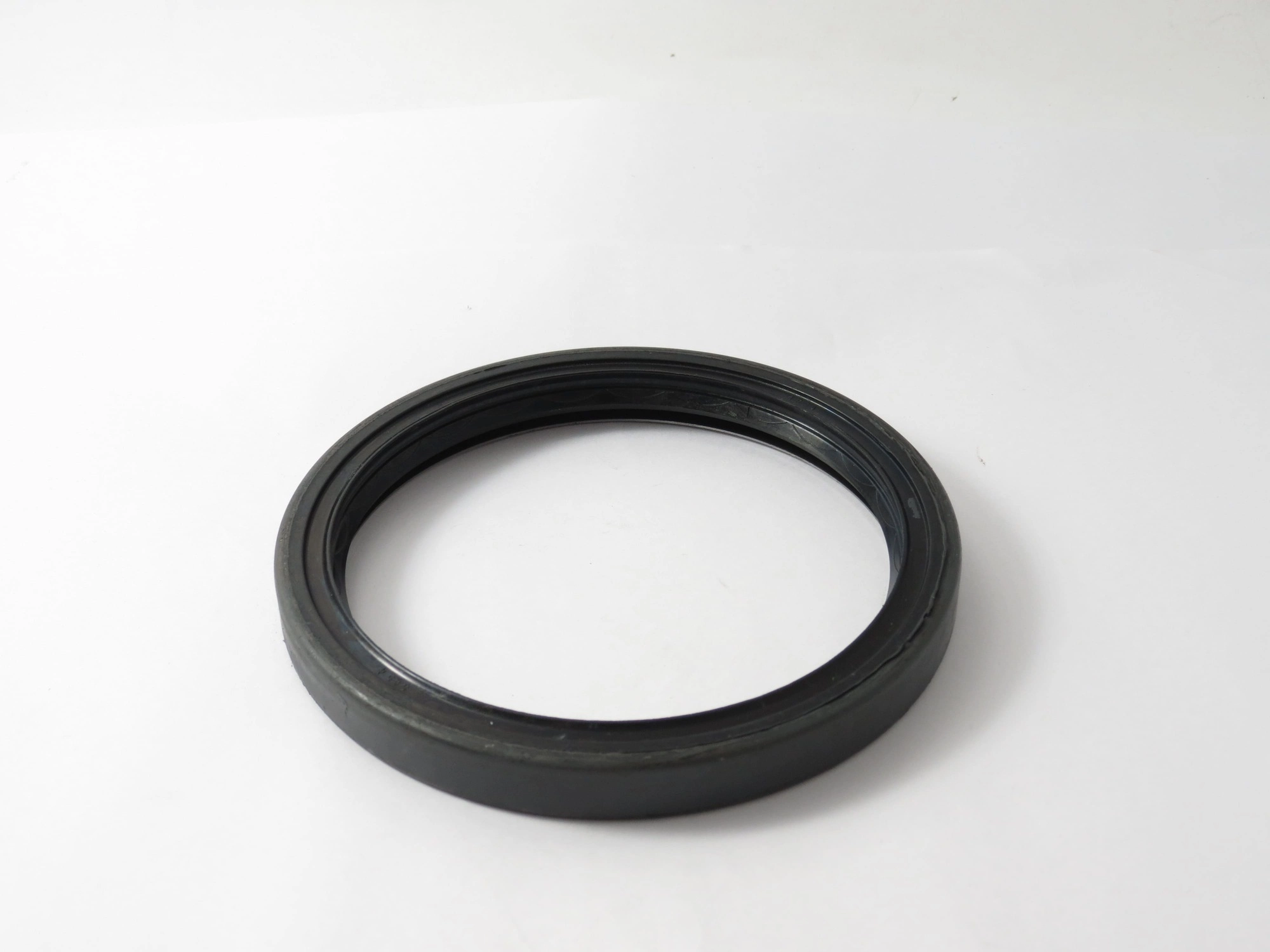 RETENTOR RODA TRASEIRA MB 1113/1313/1513/2013 FREIO A AR