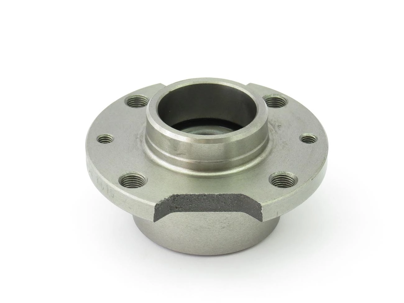 CUBO TRASEIRO COM ROLAMENTO SEM ABS COM RECORTE FIAT UNO/PRÊMIO 84/08 - 4 FUROS