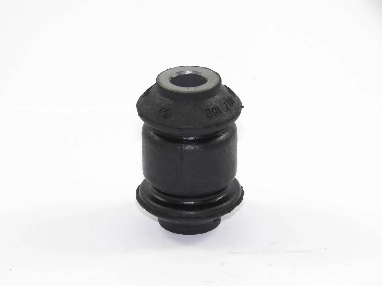 BUCHA DIANTEIRA BANDEJA DIANTEIRA VW GOLF 94/ - POLO CLASSIC/VAN 97/ - NOVO GOL/VOYAGE - VIRTUS