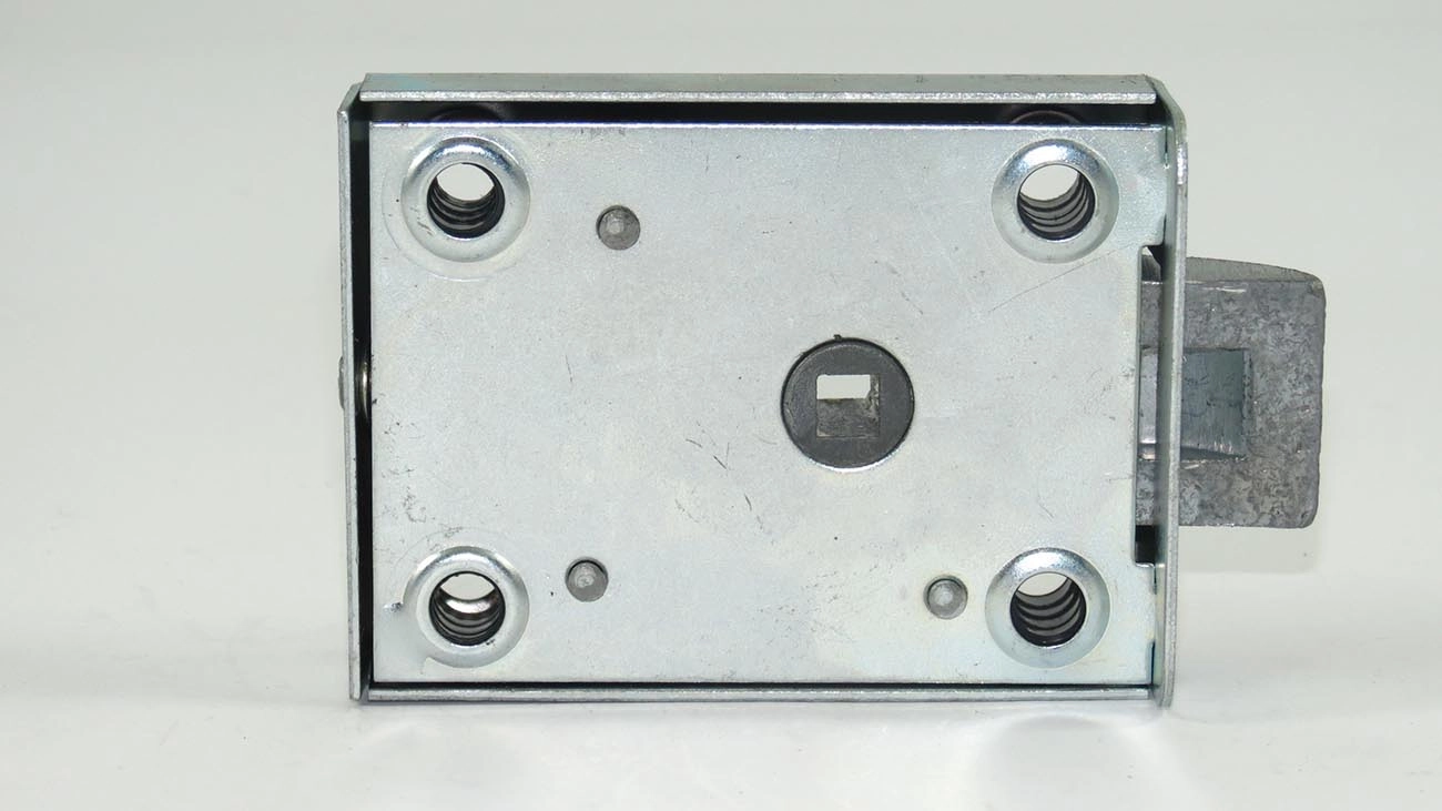 FECHADURA PORTA MALAS VW KOMBI /97 - FECHADURA