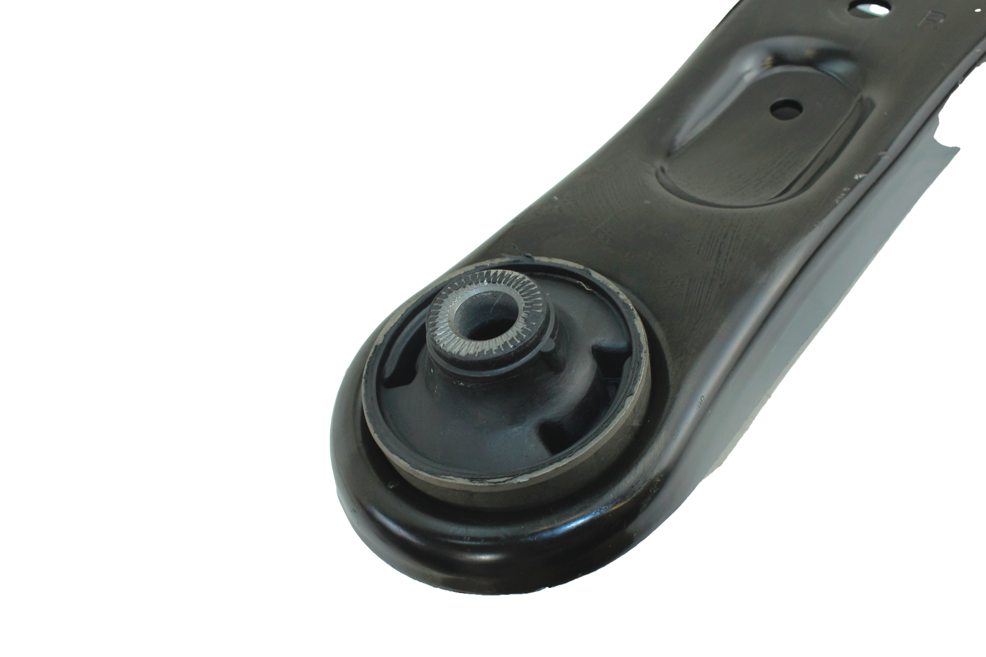 BANDEJA DIREITA COM BUCHAS/COM PIVO KIA CERATO 14/18 - HYUNDAI I30/ELANTRA 11/16 - VELOSTER 10/14