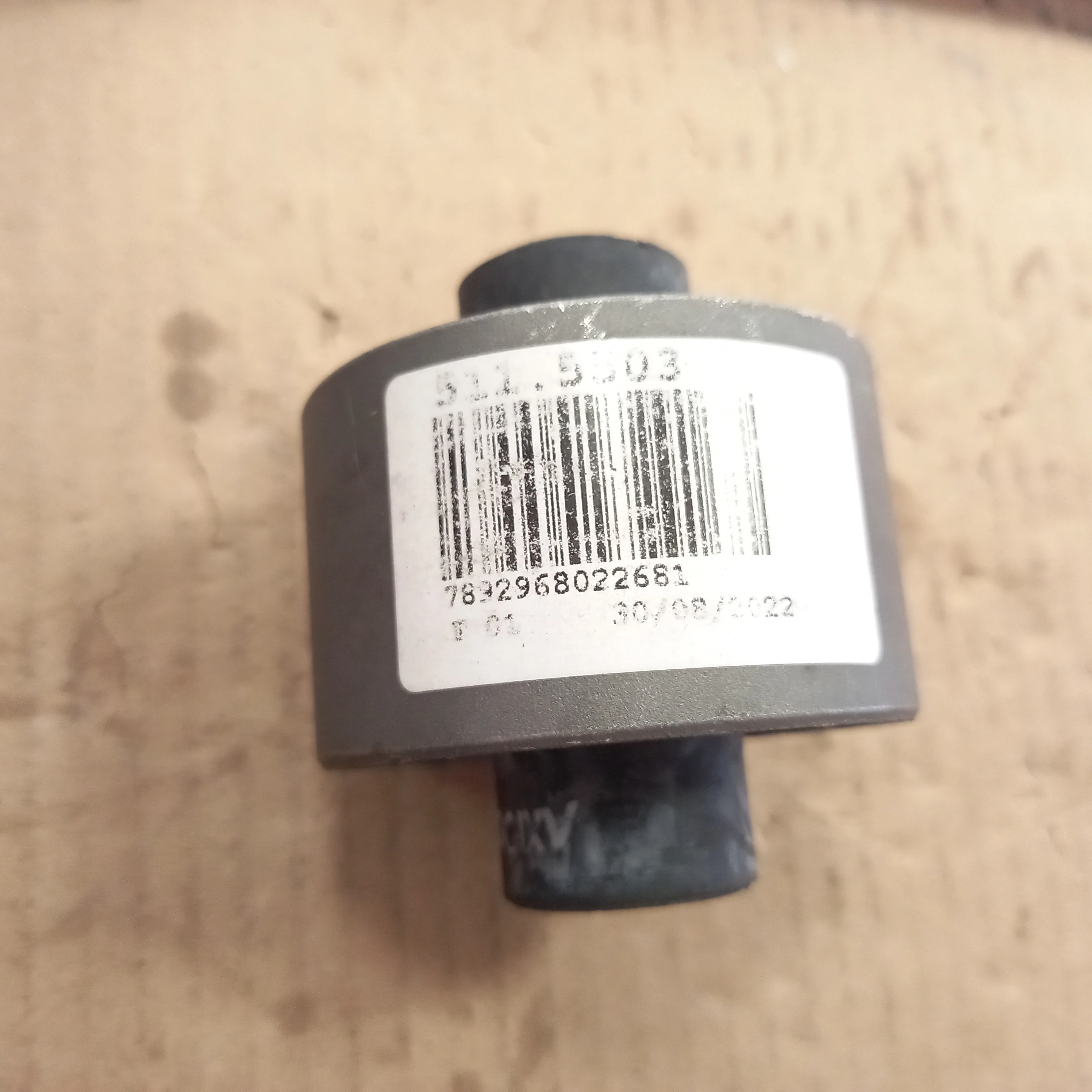 BUCHA TRASEIRA DA BANDEJA DIANTEIRA FORD TRANSIT 2000/2008 - SUSPENSÃO DIANTEIRA