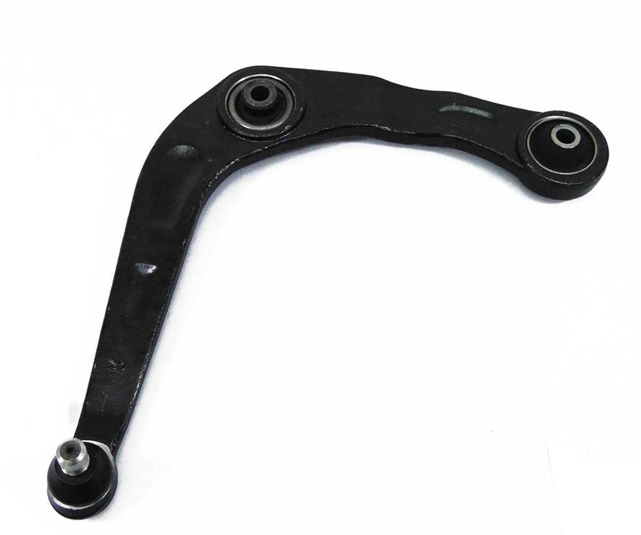 BANDEJA INFERIOR LADO ESQUERDO SUSPENSÃO DIANTEIRA COM BUCHAS PIVÔ ESQUERDA PEUGEOT 206/207 ESCAPAPADE/SW HOGGAR 98/13